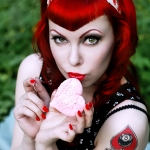 psychobilly-women-red-hairstyle