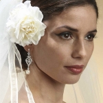 1-bride-with-white-flower-in-hair